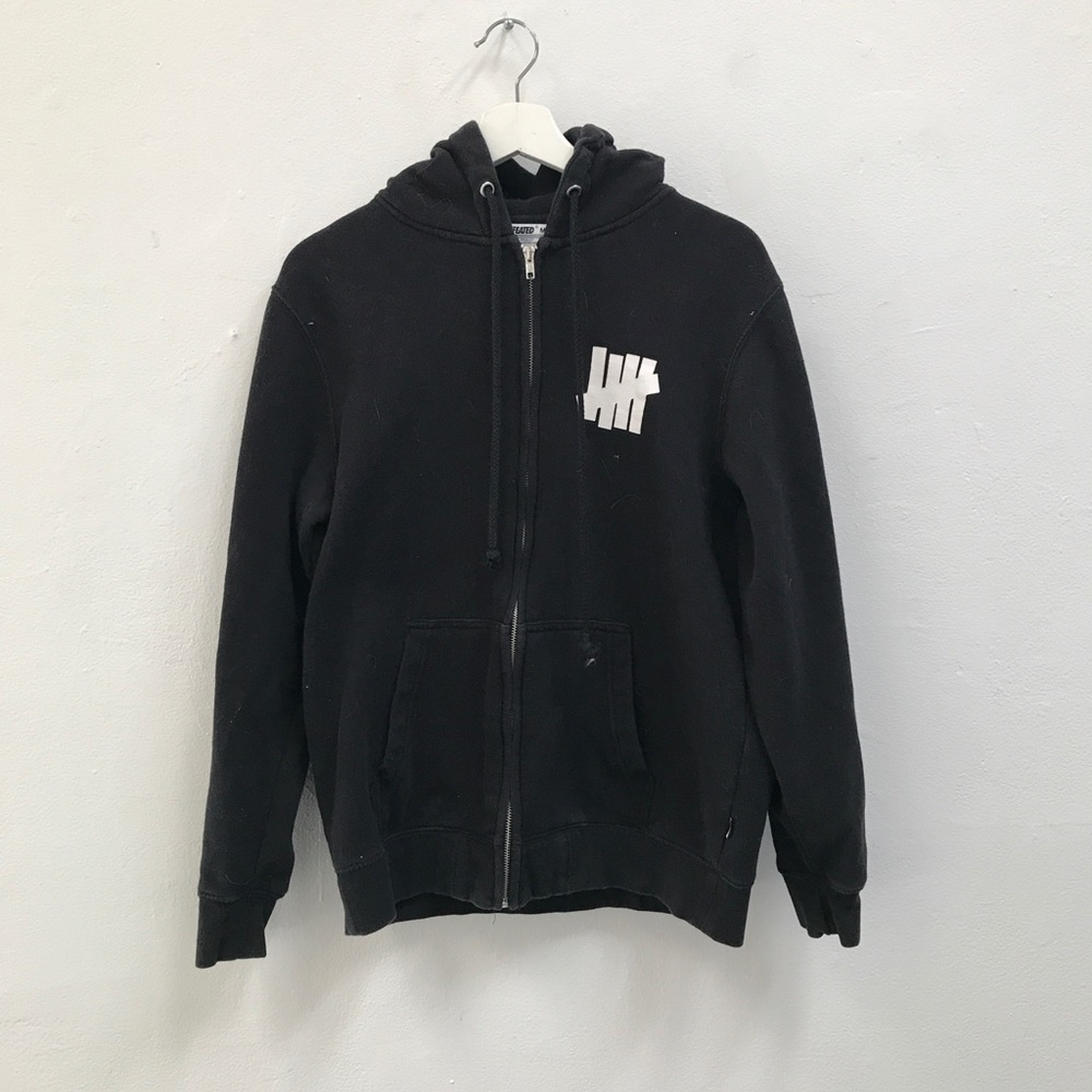 Undefeated zip up hoodie